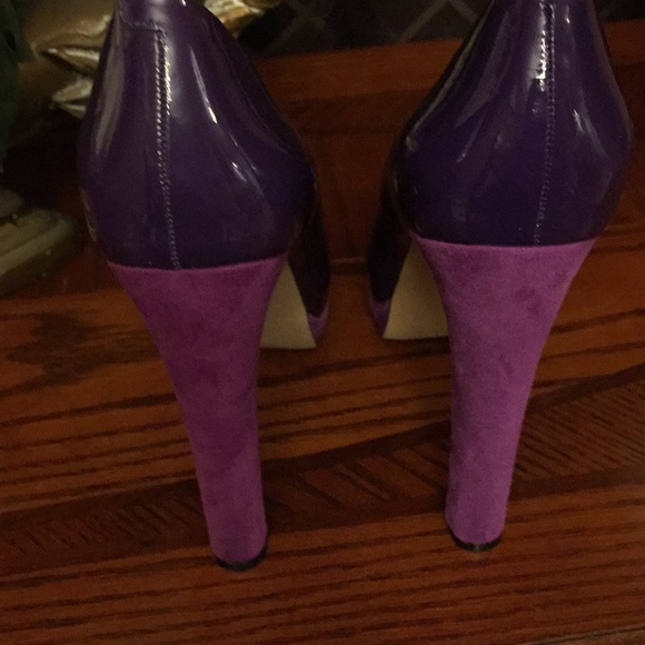 Shoes - Picture 6 of 8